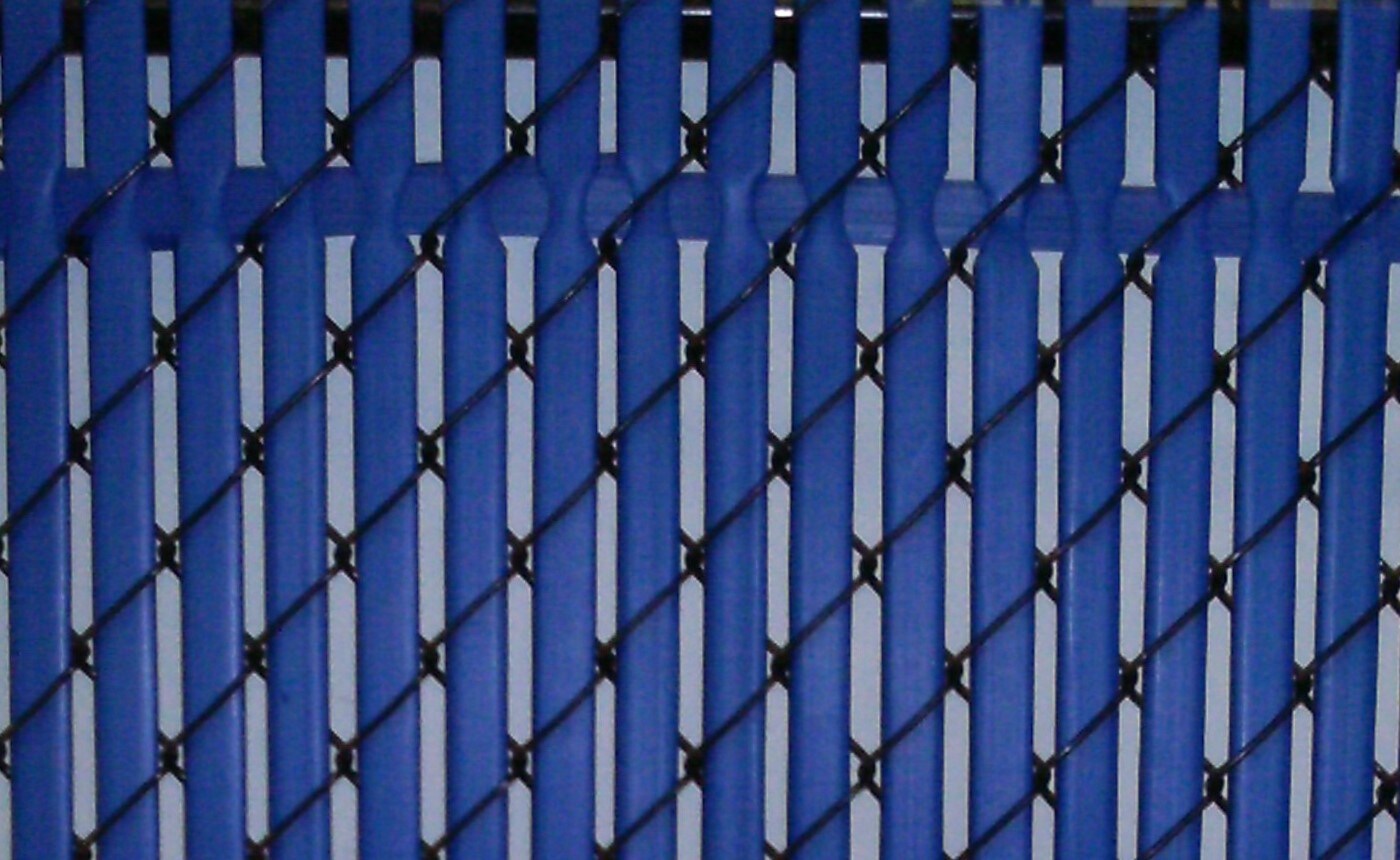 Pexco 4-ft H x 1-in W Royal Blue Hdpe Chain Link Fence Slat 82-Pack