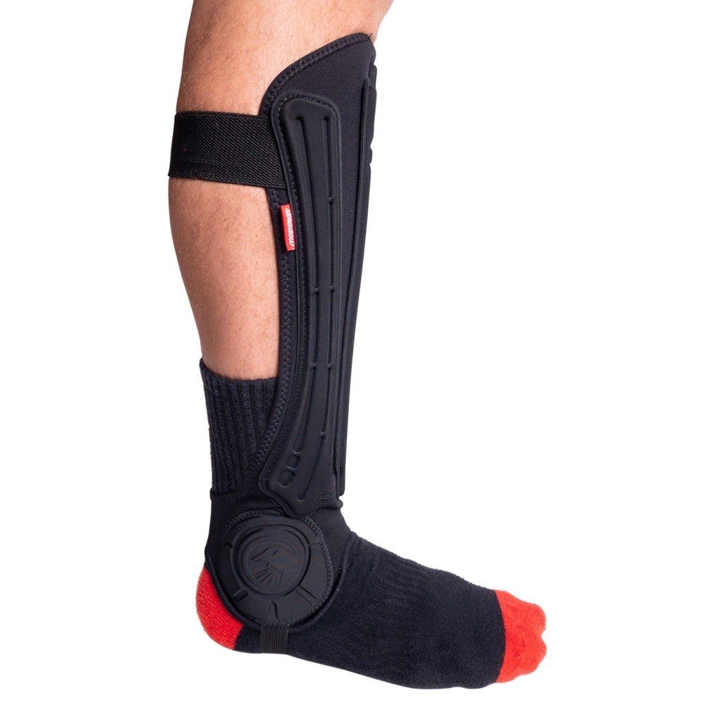 The Shadow Conspiracy Invisa-Lite Shin/Ankle Guard Combo - Black, Large/X-Large