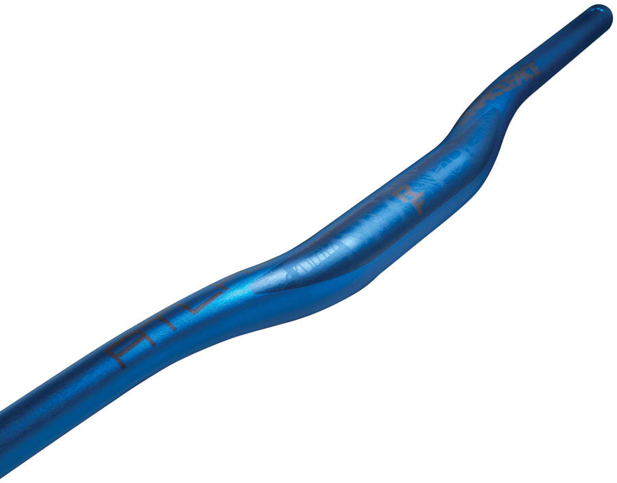 RaceFace Atlas 35 Riser Handlebar 35 x 820mm 20mm Rise Blue Back 8° Aluminum