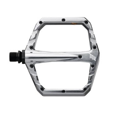Premium Aluminum Bicycle Pedals with CNC Machined Spindles, Low Profile Design, and Multiple Color Options for Mountain and Road Cycling