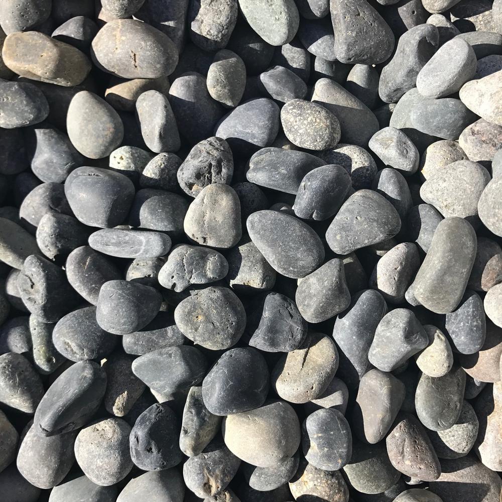 Butler Arts 1/2 in. to 1 in. Black Mexican Beach Pebble (500 lbs. Mini Sack)