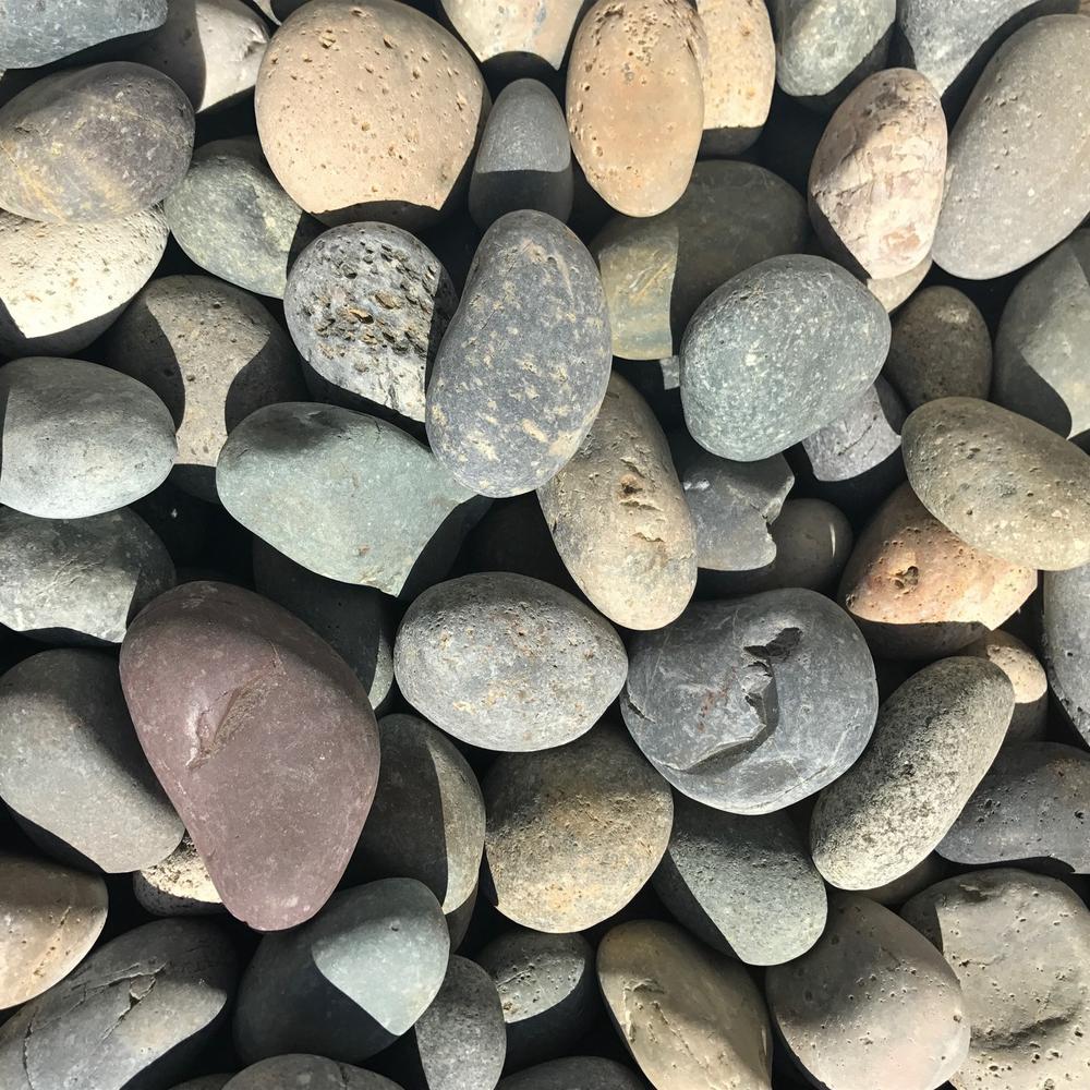 Butler Arts 0.90 cu. ft., 75 lb., 1 in. to 2 in. Mixed Mexican Beach Pebble (40-Bag Contractor Pallet)